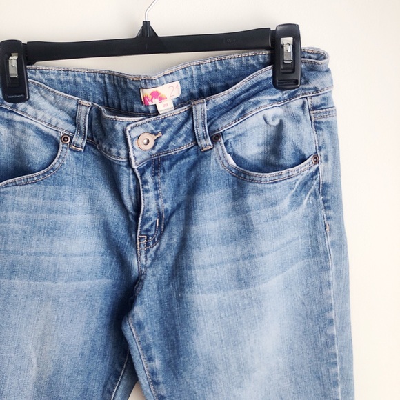🦋Forever 21 Jeans🦋 - Picture 2 of 3